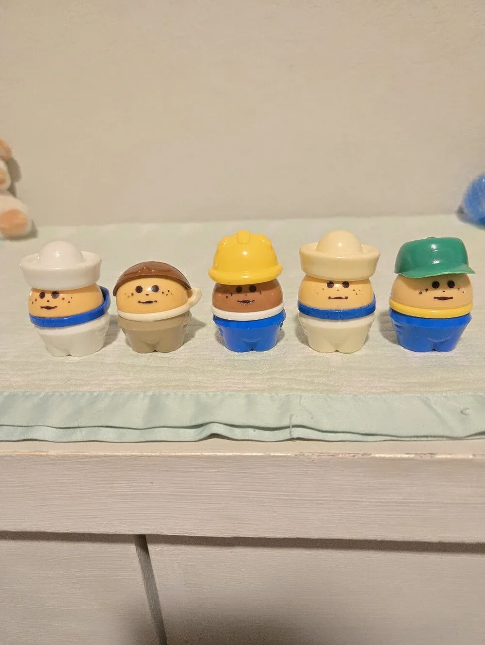 Vintage Little Tikes Toddle Tots Lot Of 5 Figures.